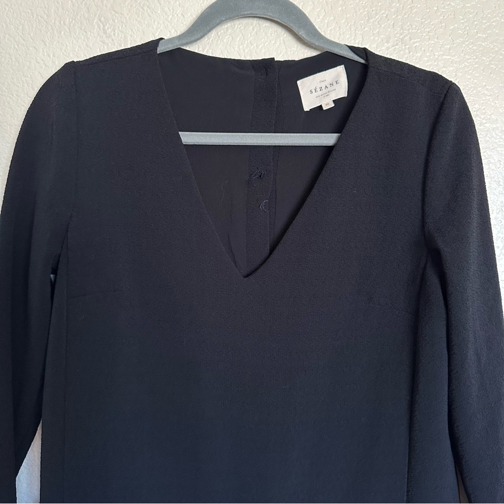 sezane Gilly wide a-line v-neck 3/4 sleeves button back lined black Mini Dress. - Picture 3 of 10